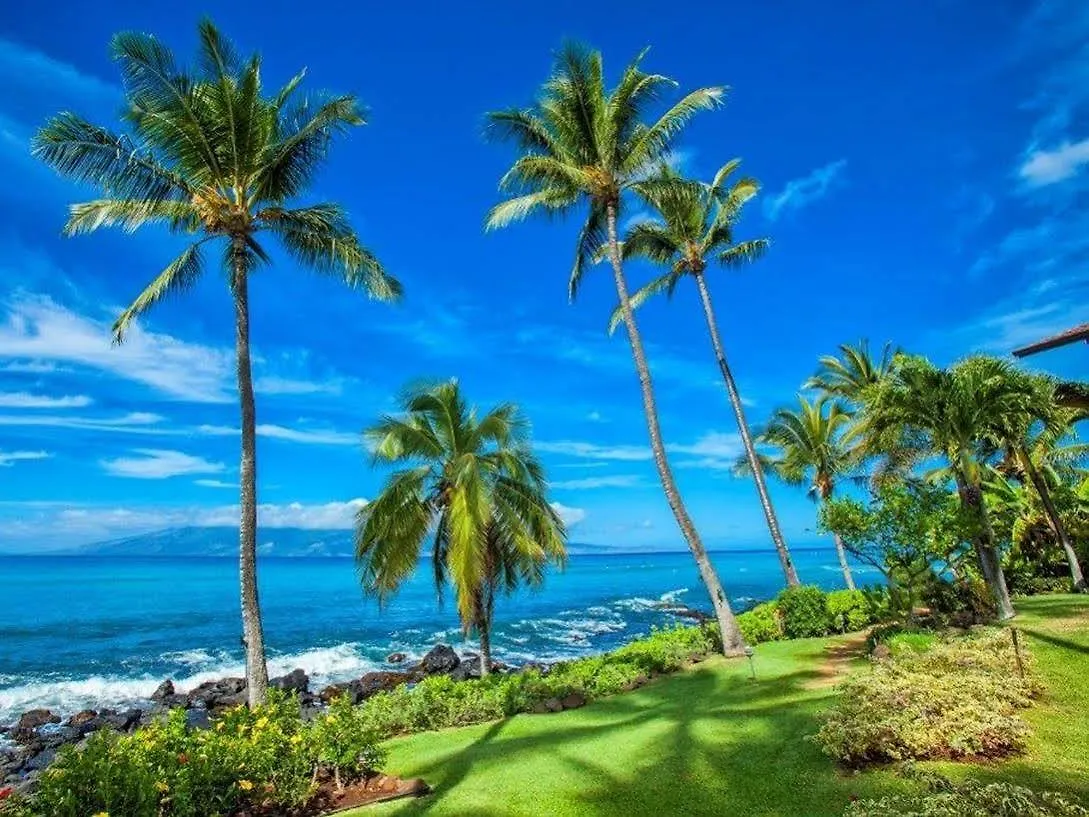 Mahina Surf Aparthotel Lahaina